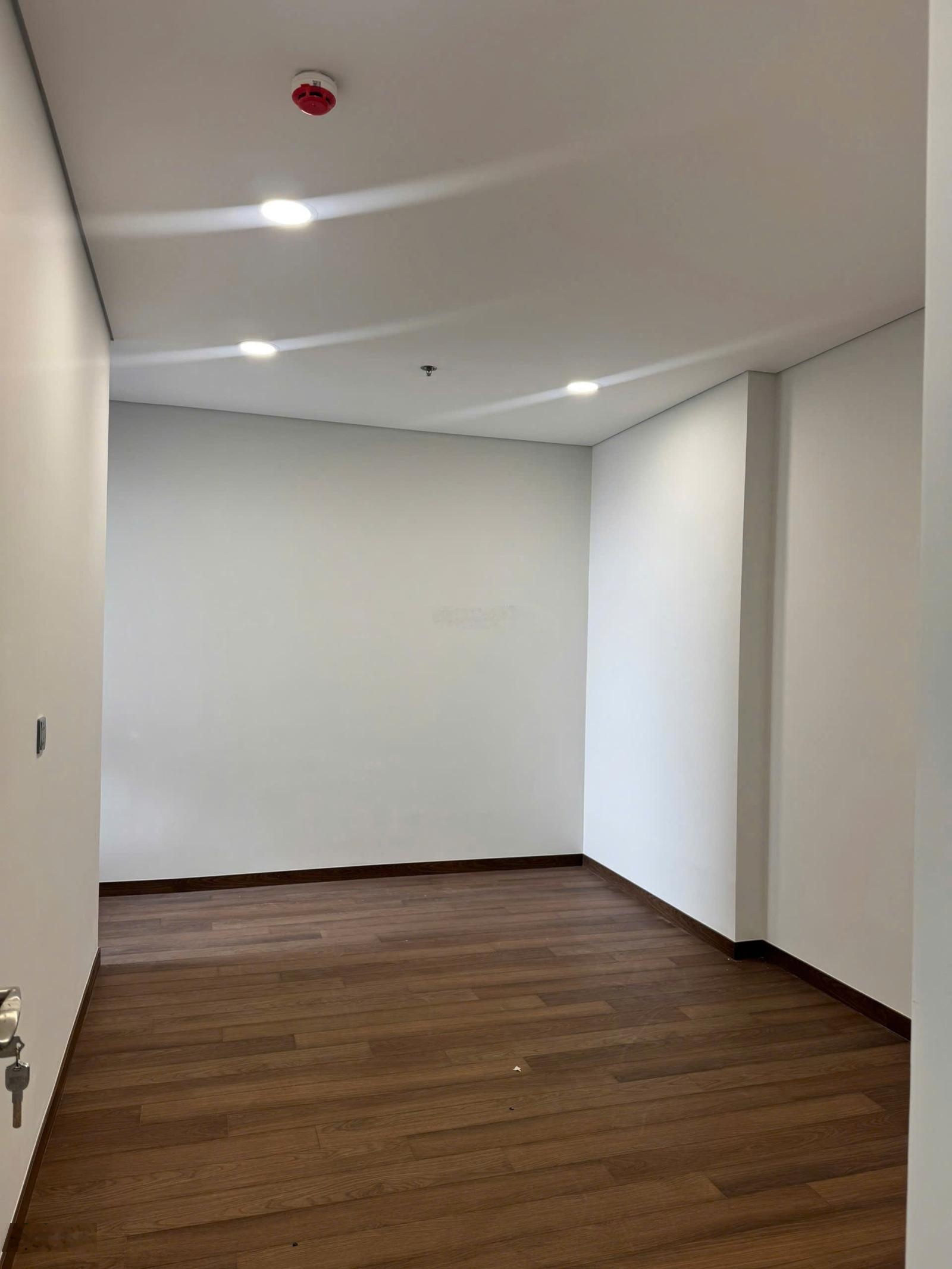 Bán căn 2pn hướng đông nam chung cư khai sơn - giá 6,8 tỷ bao phí