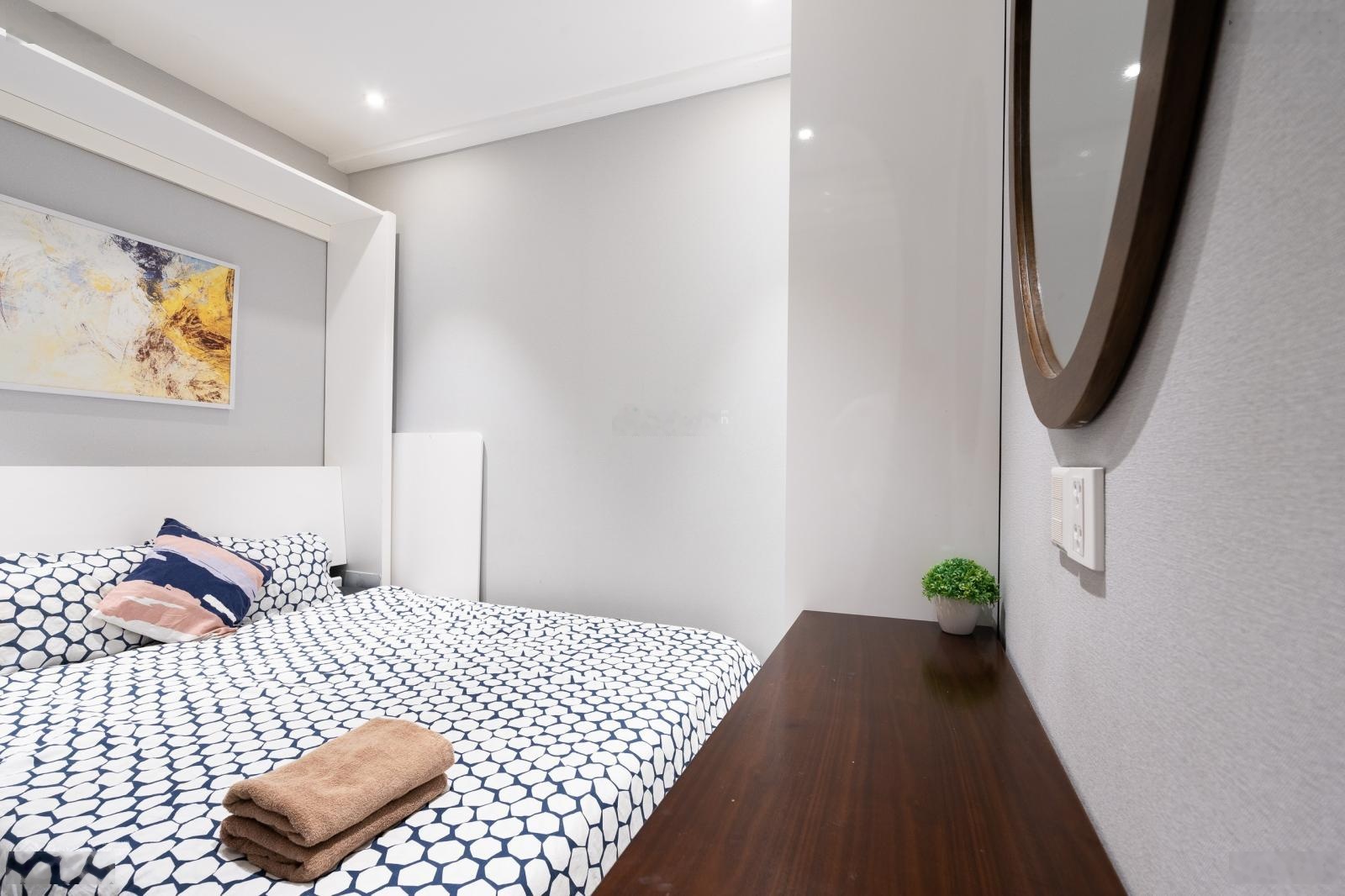 Bán GẤP căn hộ 1+1, 57m2, view bắc, tầng trung, Hướng thoáng, Giá chỉ 4ty600 có HĐ thuê 0908457487