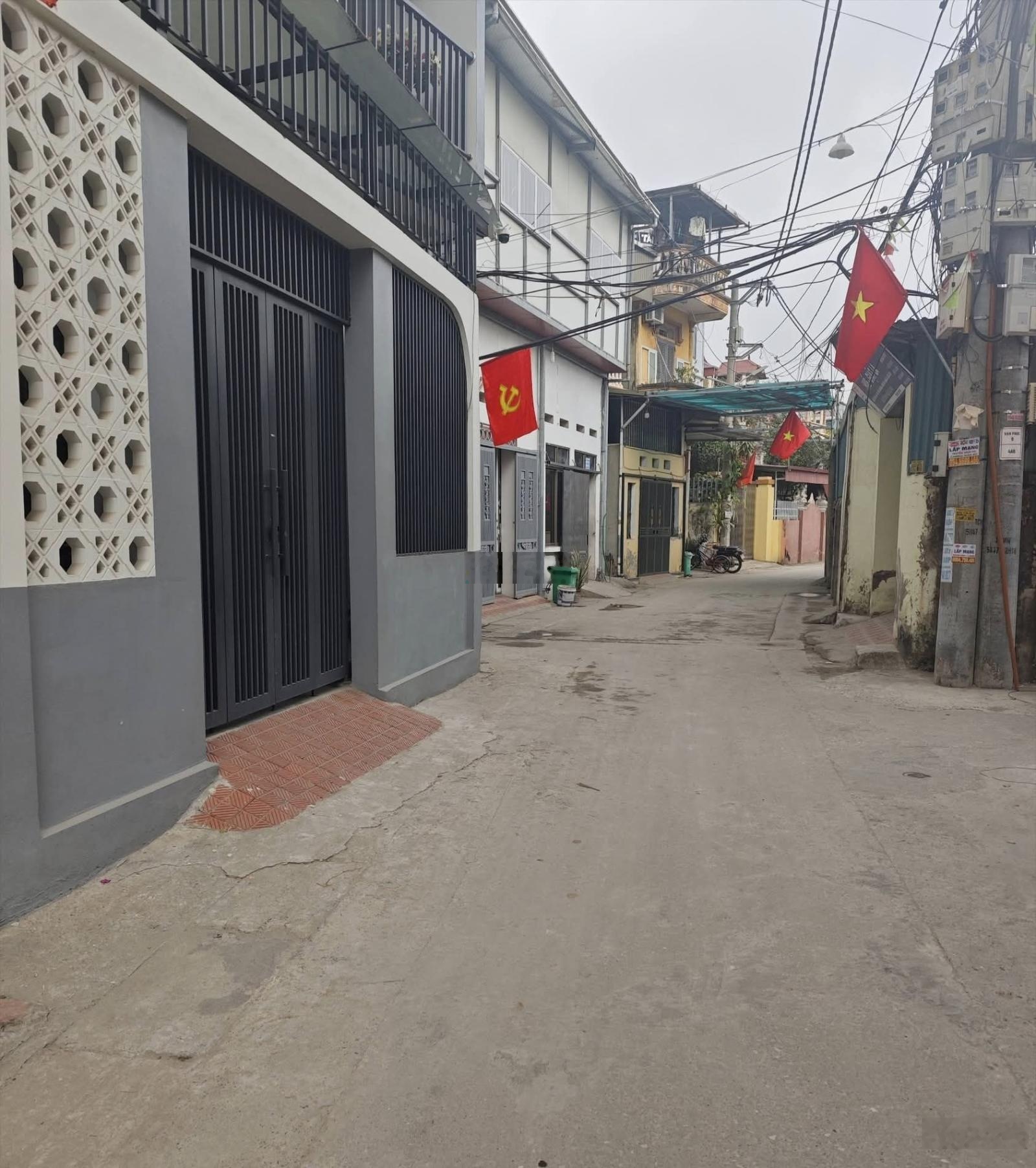 Bán mảnh đất thôn 3 Vạn Phúc, 82m2, giá đầu tư, sổ đỏ chuẩn pháp lý