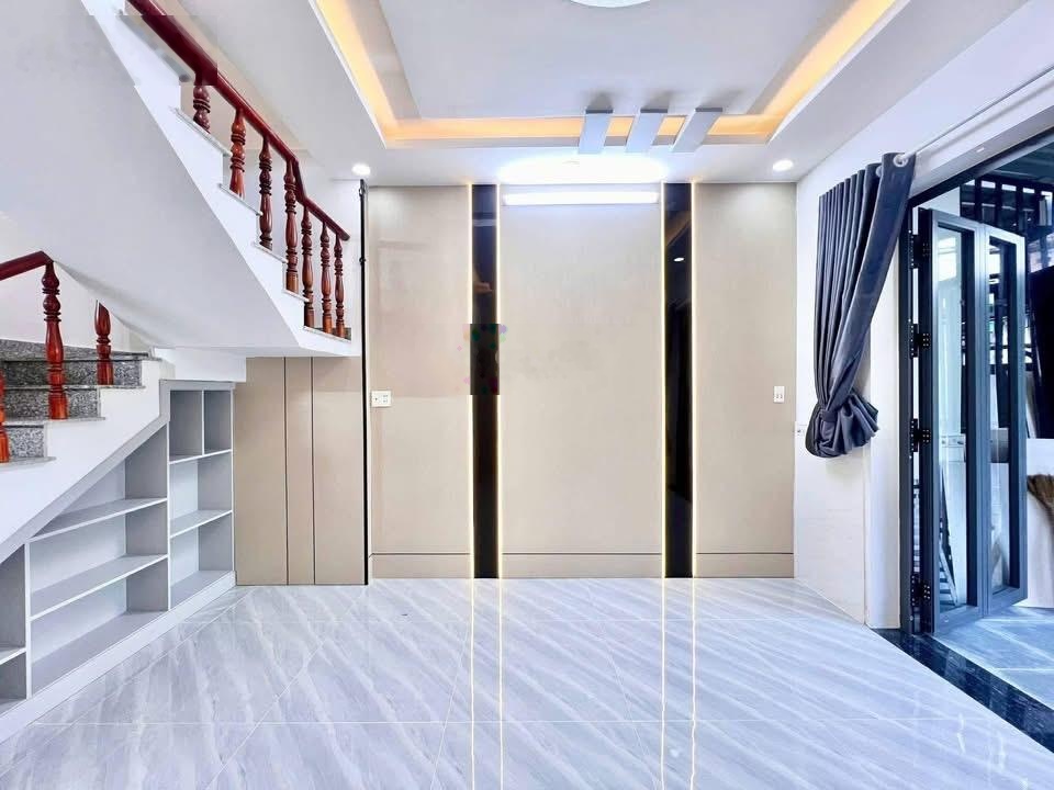 Nhà 2 tầng mới đẹp hẻm xe hơi 5m thông khu dân cư hiện hữu sổ hồng riêng, ngay chợ trần thị cờ q12