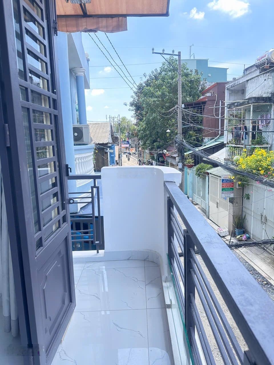 Chính chủ bán nhà 2 MT kinh doanh - Âu Cơ - HXT - vuông A4 3x8mx 2 tầng - Chỉ 4 tỷ hơn