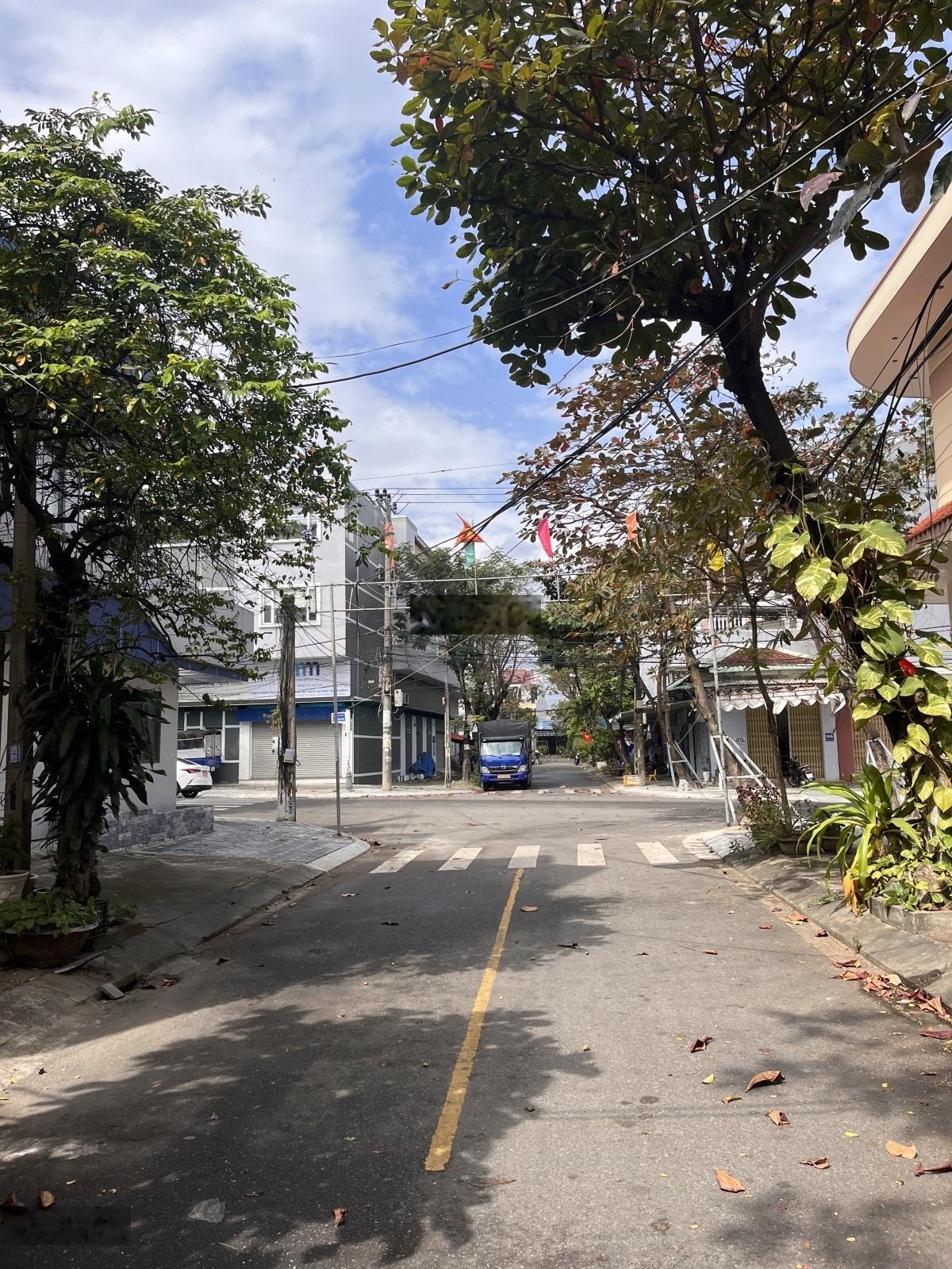 Lô góc mặt tiền biển, 75m2, dòng tiền liên tục, tặng nhà chỉ 6.6 tỷ Vũ Quỳnh, Thanh Khê.