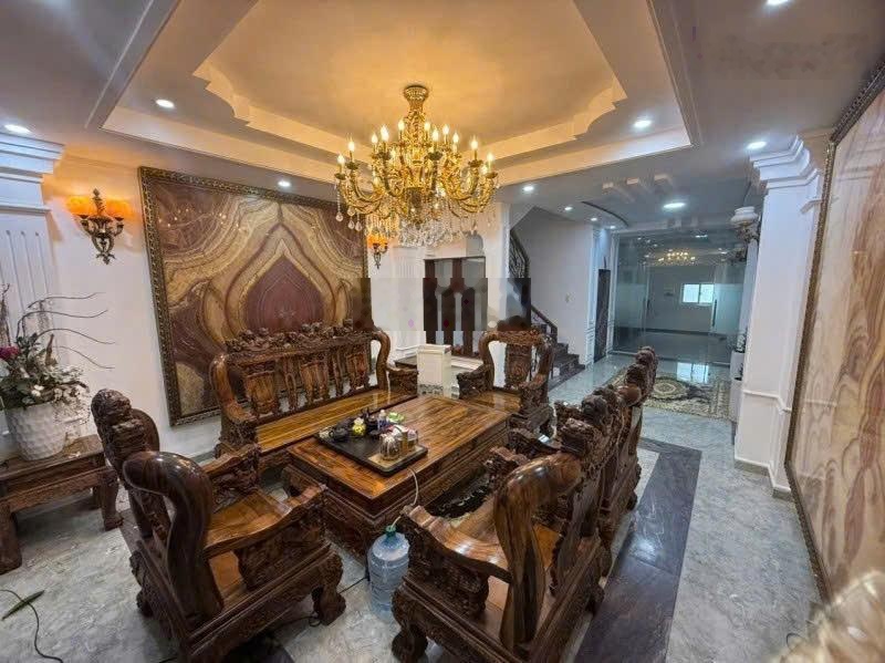 Ngợp bank bán gấp tòa nhà hầm 6 tầng phan văn trị đối diện emart tặng full nội thất 5 tỷ thang máy