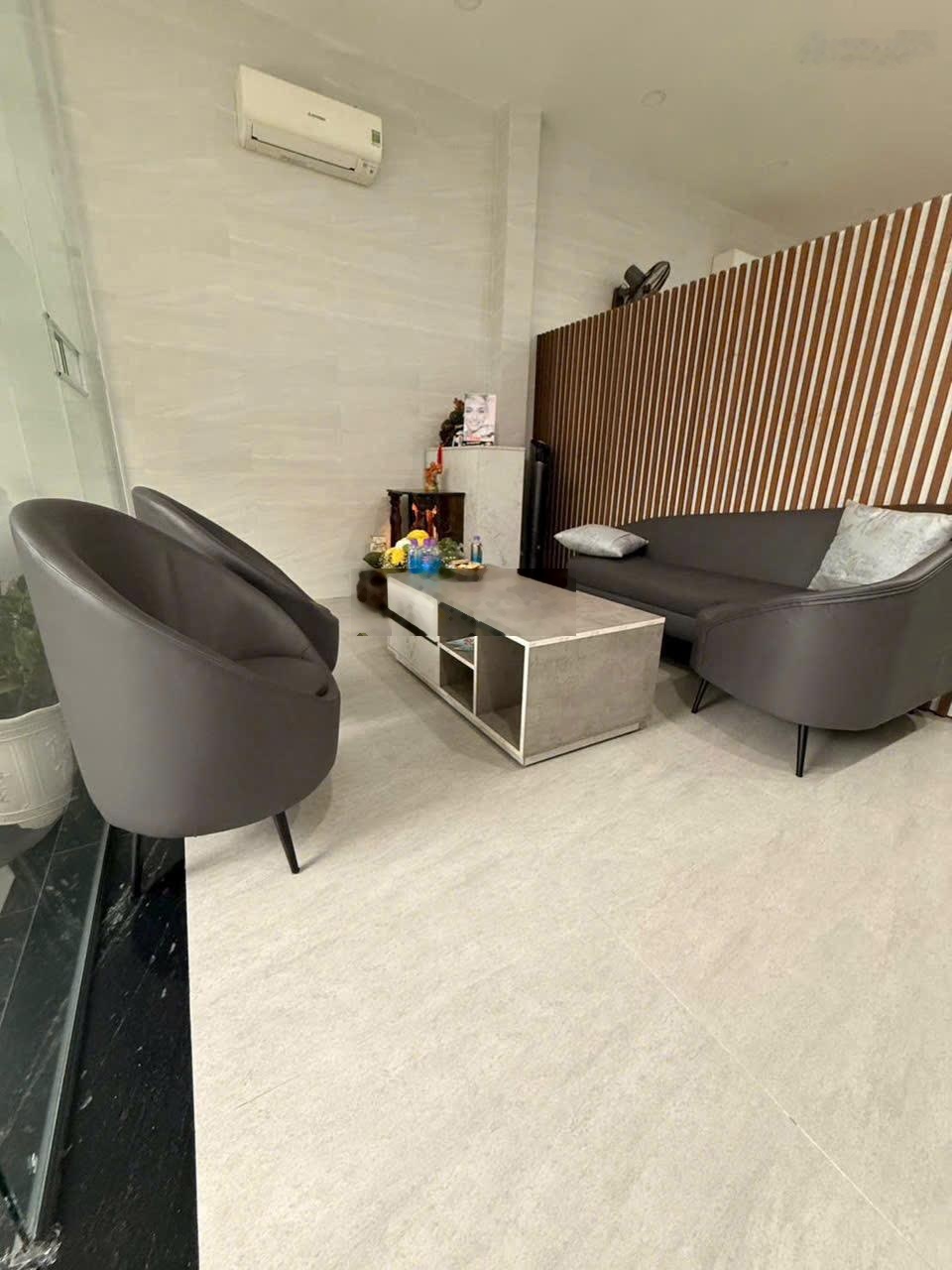 Bán nhà 2 tầng khu TĐC Mỹ Gia 100m đường nhựa 7m sổ hồng chính chủ giá 8,5 tỷ