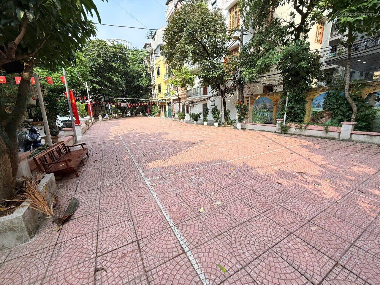 Tập thể Nguyễn Chí Thanh, Pháo Đài Láng, T2, Lô góc, 80m2 (sổ đỏ 43m2), 3 ngủ, nhỉnh 6 tỷ