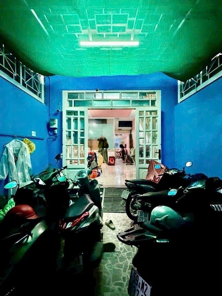 Nhà 4 Tầng 4x18m Sổ Vuông Đẹp, Hẻm Xe Hơi 5m, Hẻm Thông, Nguyễn Văn Dung phường 6 Gò Vấp