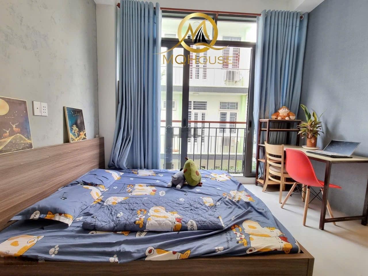 Khai trương căn hộ dịch vụ 30m2, ban công, máy giặt riêng ngay Hoa Sứ Q. Phú Nhuận gần Q1, Q3