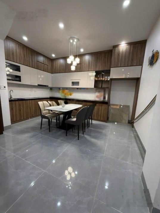 Xuân La 34m² 5 tầng 8.7 tỷ Nhà đẹp full nội thất, về ở ngay