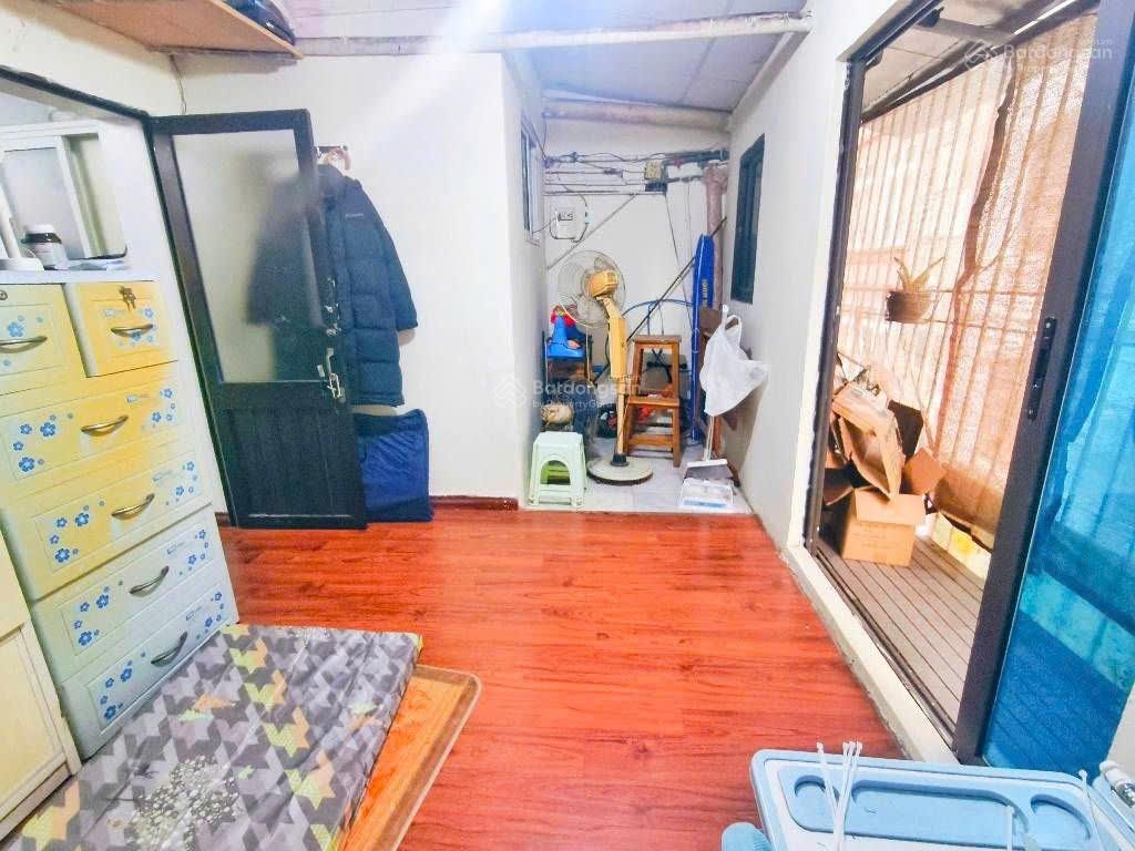 Bán nhà tập thể tầng 3 Láng Hạ, sổ đỏ 30m2, thực tế 70m2, 3PN, 2WC, giá chào 5,85 tỷ