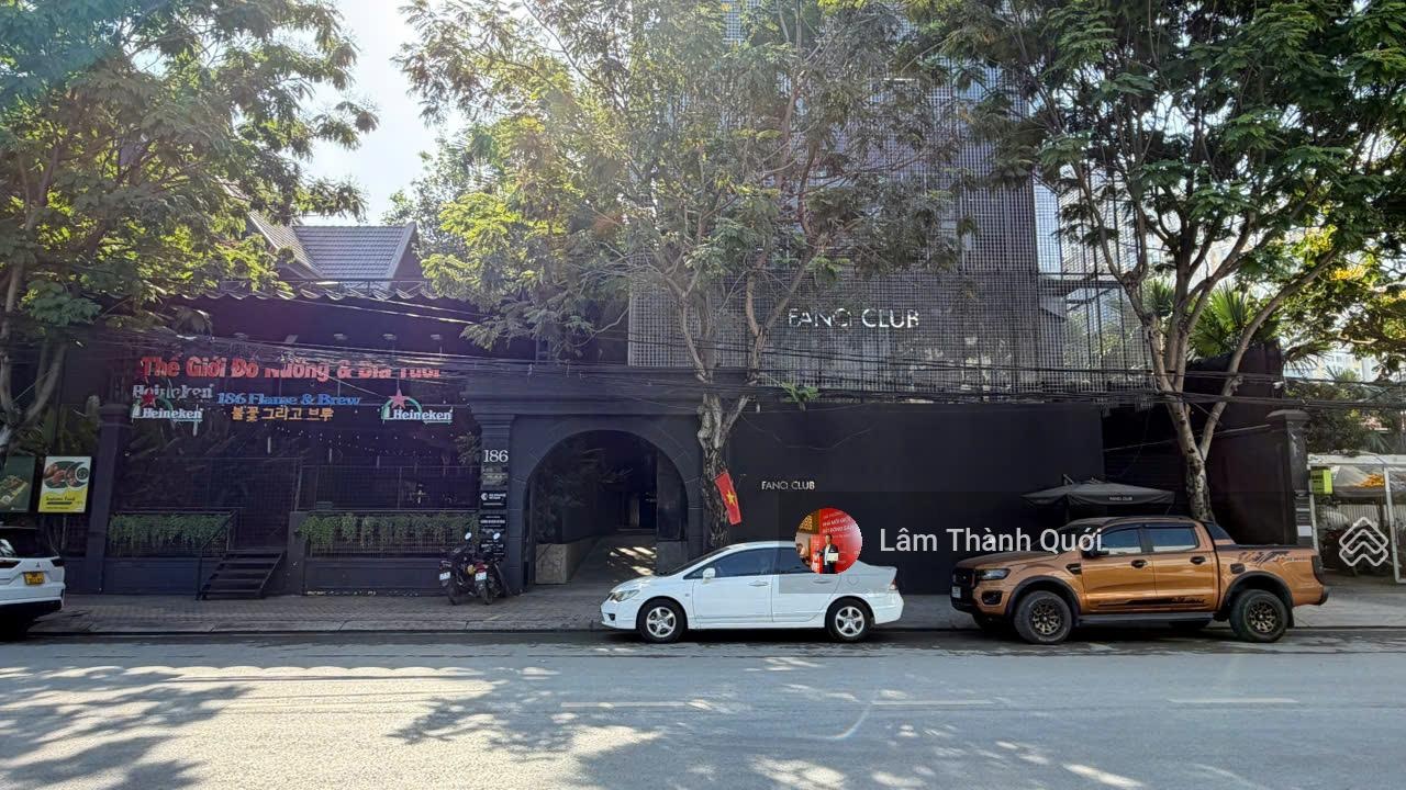 Bán nhà MT Nguyễn Văn Hưởng, 43x51m, 2043m2, HĐT: 900tr/th, 720 tỷ