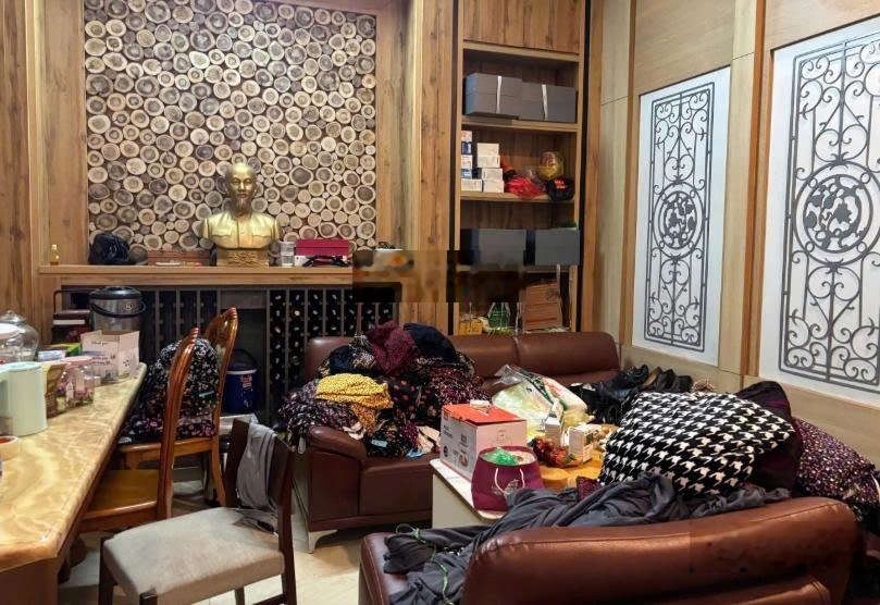 Siêu Phẩm-Mặt Phố-Trần Hưng Đạo-Hoàn Kiếm-399m2-4T-Mặt Tiền 10m-Lô Góc-Kinh doanh-giá 300 tỷ có TL