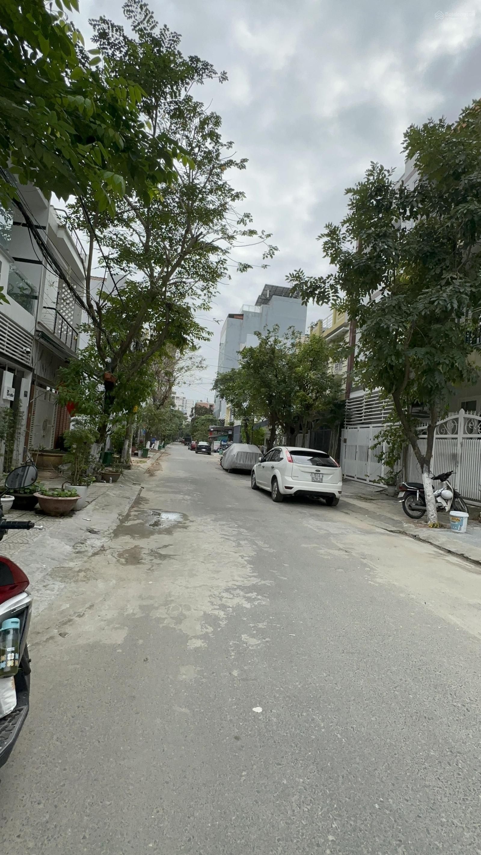 Bán nhà 3 tầng 3pn đường 5m5, An Hải Bắc, Sơn Trà, cách bãi biển Phạm Văn Đồng 200m chỉ 13,x tỷ