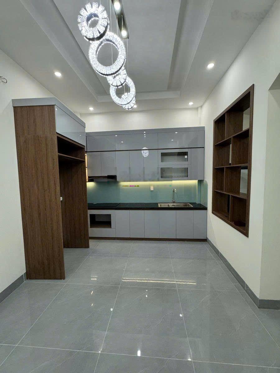 Bán nhà trương định, hoàng mai; ô tô đỗ; 2 m2; 5 tầng; mt 5 m; 03 thoáng; 16.5 tỷ (b4)