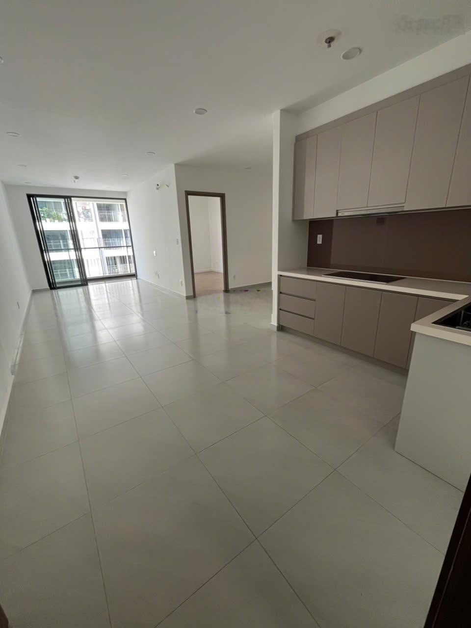 65m2 - Giá ra sổ 3.38 tỷ - 1PN1WC view nội khu - MT Eastmark Q9