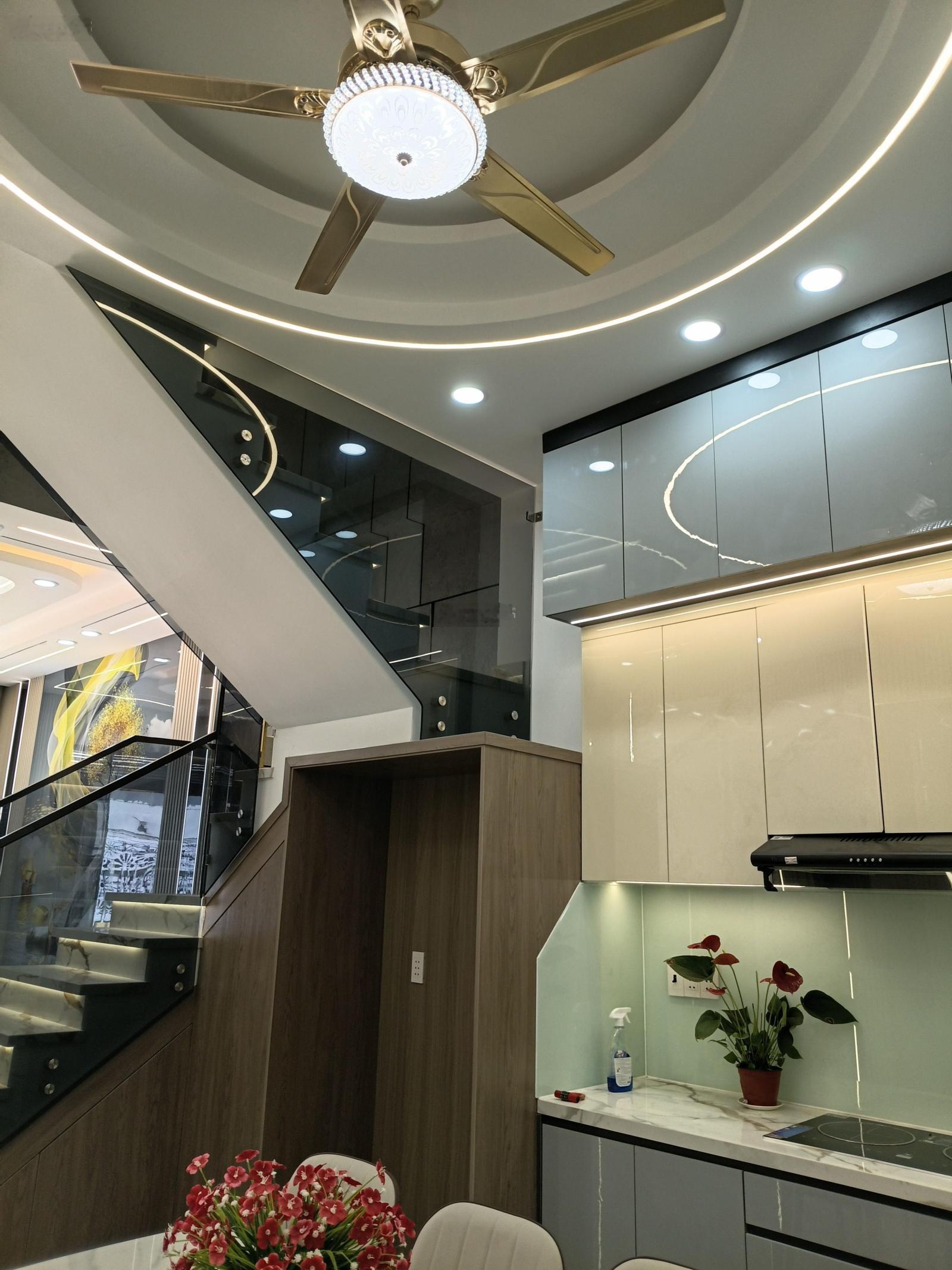 Bán nhà quận 12 nhà mới thạnh xuân 43 gần hà huy giáp giá nhỉnh 5 tỷ