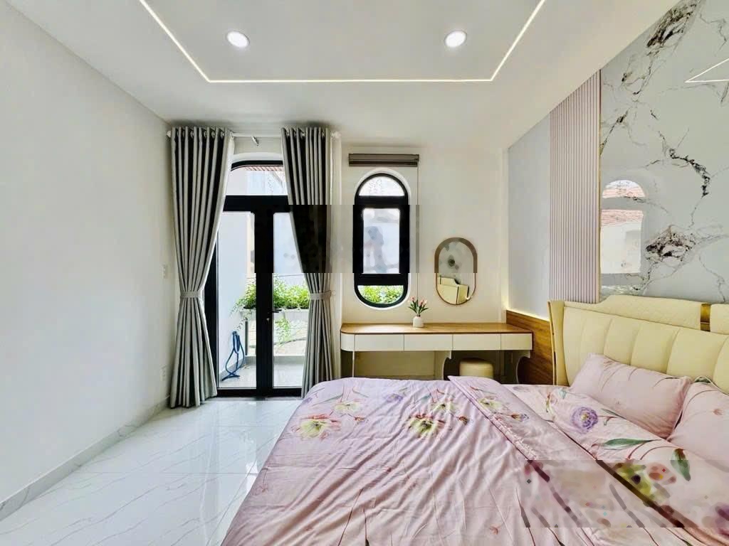 Bán gấp trước tết nhà Lê Thánh Tôn-Bến Nghé-Q1 gần bệnh viên Nhi Đồng 2. 3tỷ750/63m2 cho thuê 26tr