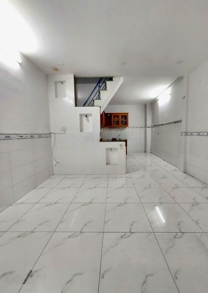 Nhà ngay chợ tân hương q tân phú