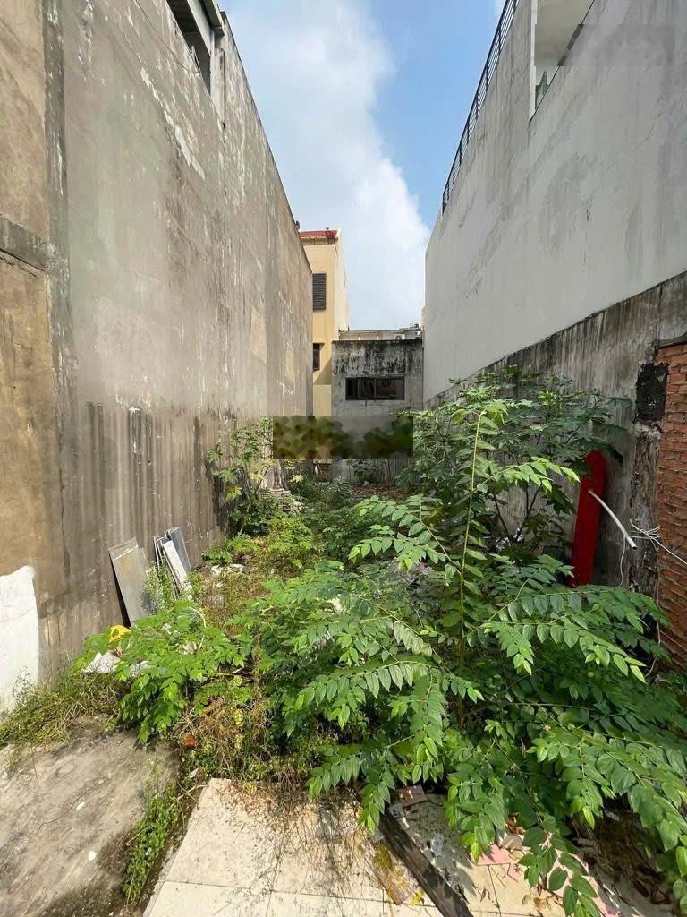 Bán đất đường tên lửa (120m2 - 6m x 20m) hẻm 7m thông - giá 10,1 tỷ tl