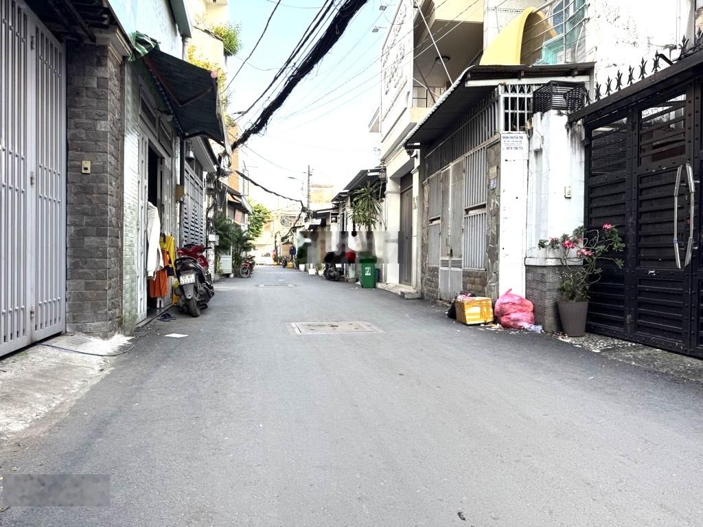 NHÀ 3 TẦNG BTCT,4 PN, 3 Wc- hẻm xe hơi tới nhà- DT 4x16 - đường Lê Văn Thọ GV, gần cv làng hoa GV