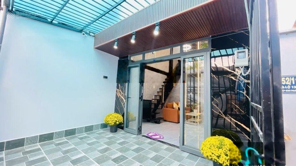 Nhà đẹp ở ngay .tam bình thủ đức.sát tô ngọc vân .phạm văn đồng.2 tầng btct.hxh