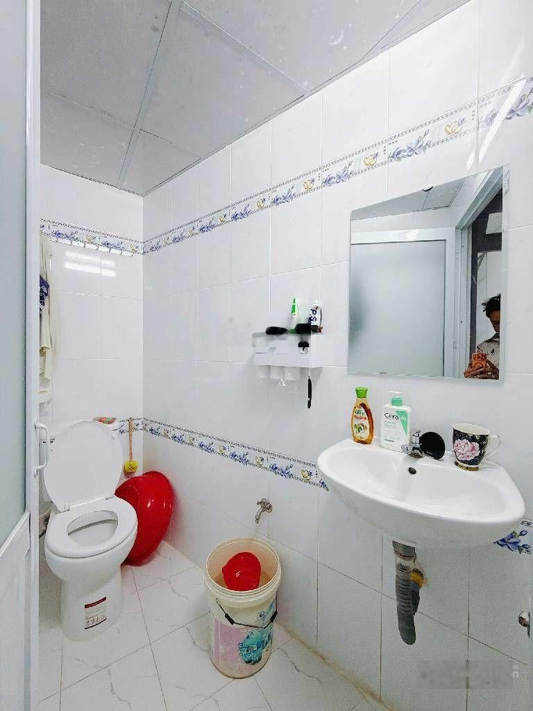 Bán nhà đường tôn đản, 52m2, 3 tầng, gần cầu khánh hội, quận 4, chỉ 6. x tỷ