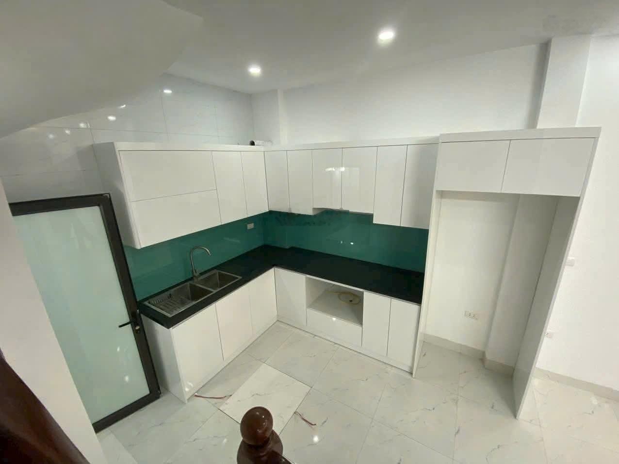 Nhà Mới Phú Thượng, Tây Hồ - 50m Ra Phố - DT 34m x 5 Tầng - MT 4m - Giá 7.6 tỷ .