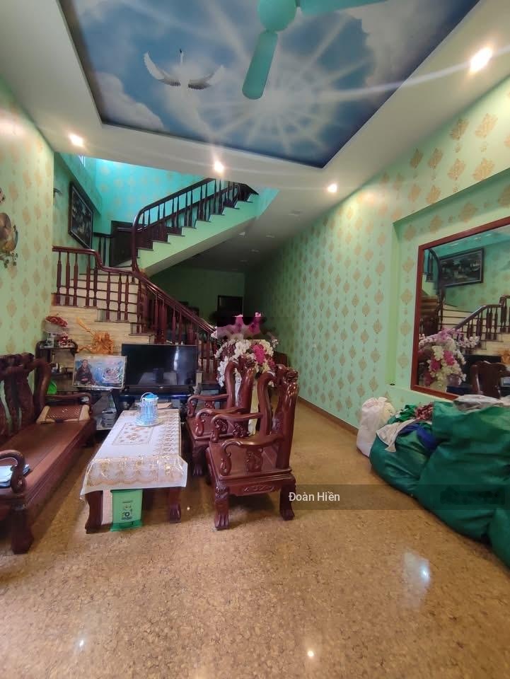 Vip Kim Mã, 50m ra ô tô, sát phố, ngõ thông, ba gác chạy, dân xây KCBT, tặng NT, 48m*5t, chỉ 9 tỷ