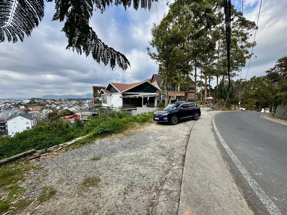 Bán đất mặt đường Đống Đa, Đà Lạt, diện tích 725m2, giá 80 tỷ, thích hợp xây khách sạn, căn hộ dịch vụ, villa cao cấp