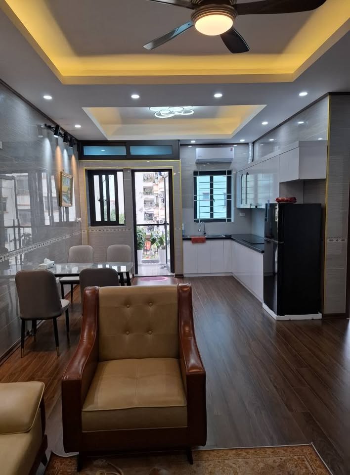 Căn hộ góc 2 phòng ngủ, full đồ tại Việt Hưng, Long Biên - 4.38 tỷ