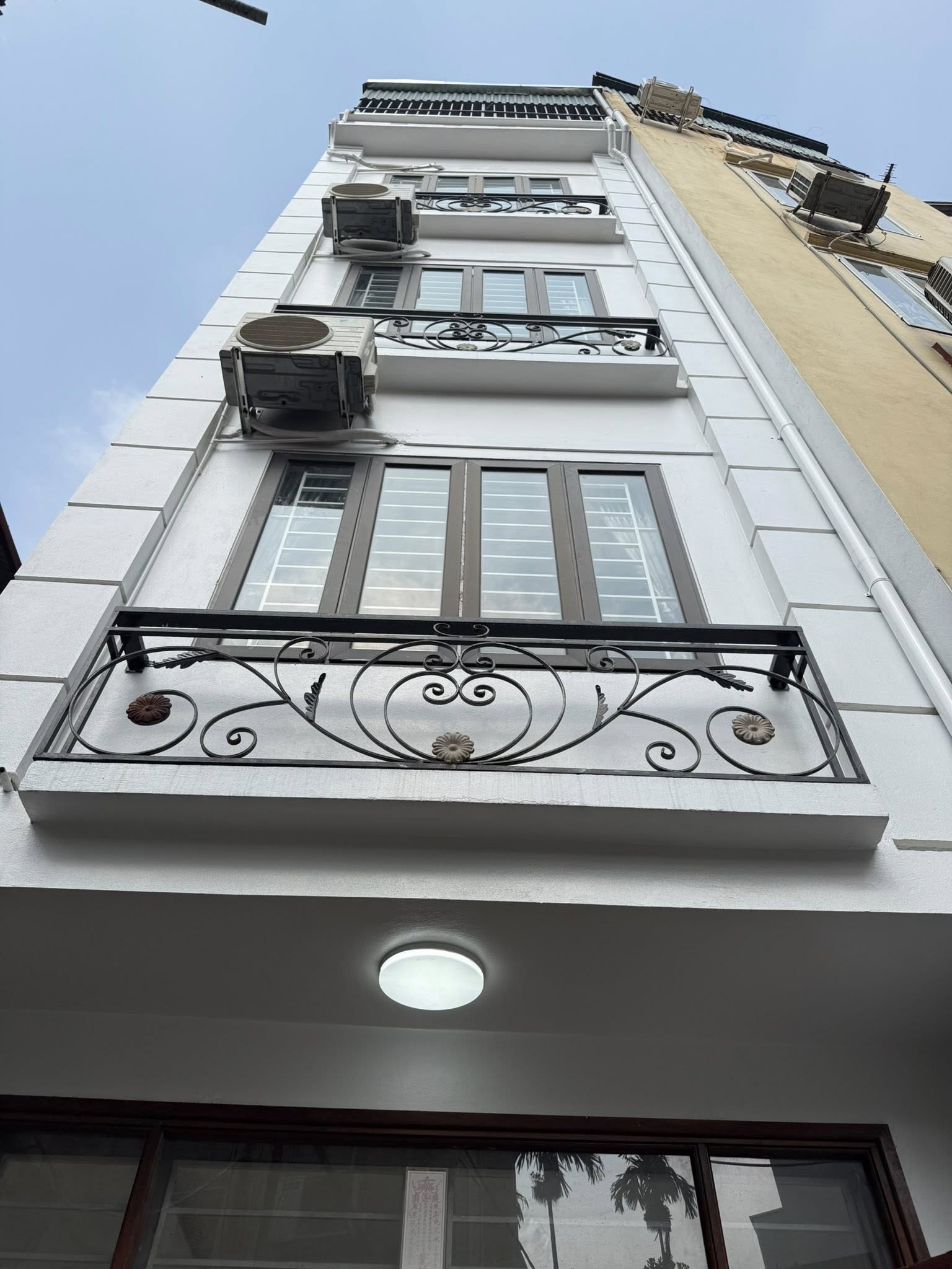 Bán nhà Lĩnh Nam, 7 tỷ, ô tô vào nhà, diện tích 36m2, nhà dân xây độc lập, ở ngay