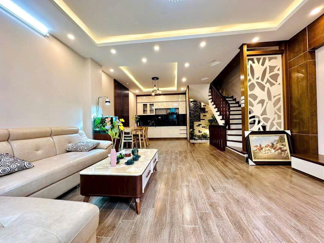 Bán nhà 4 tầng, ô tô đỗ cửa Láng Hạ, trung tâm Đống Đa, giá 25 tỷ