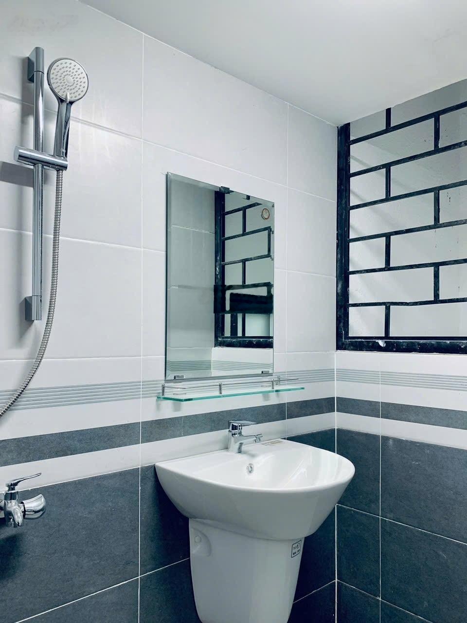 Cho thuê phòng mới 100% cạnh khu chế xuất Bùi Văn Ba Quận 7