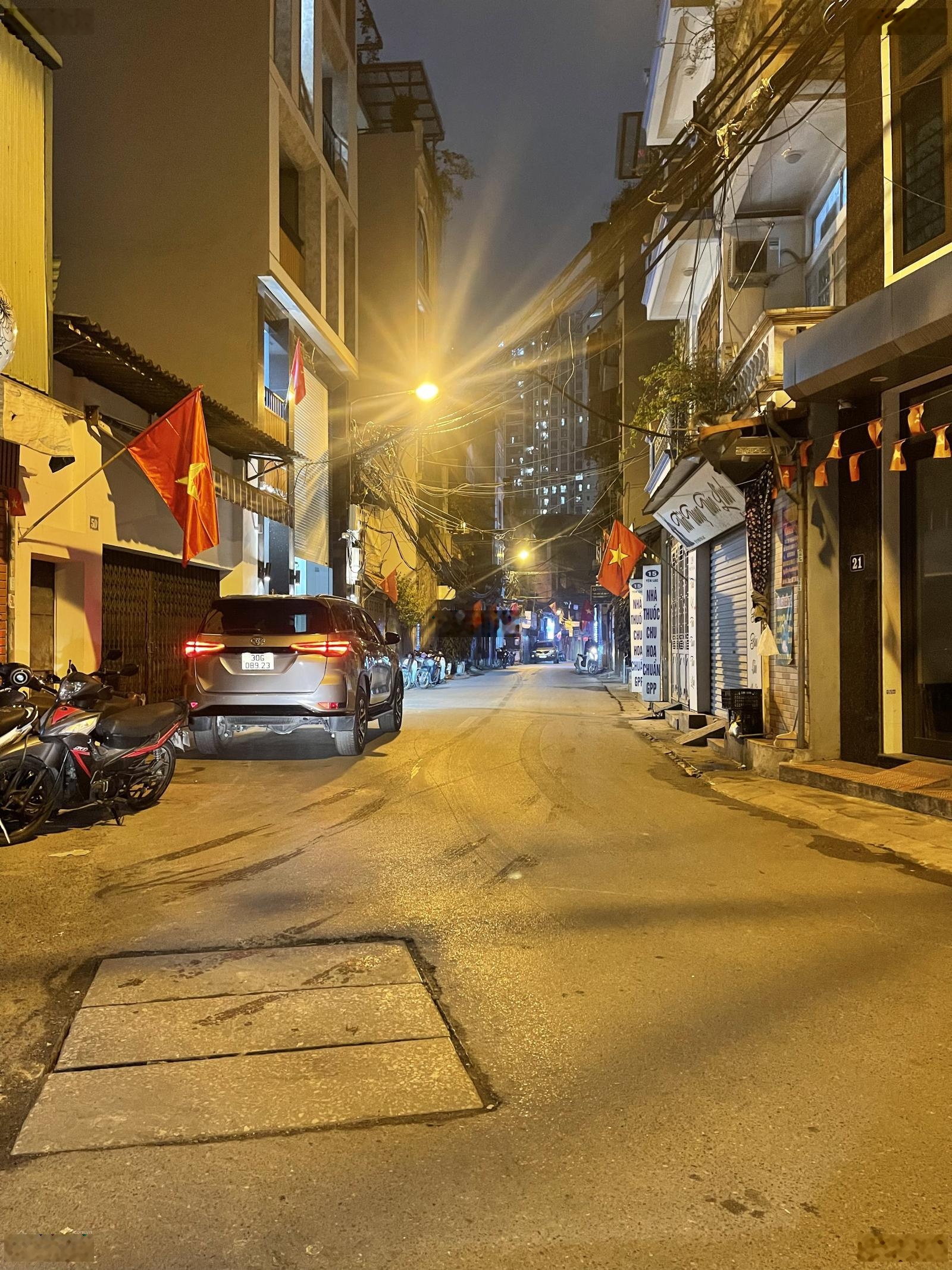 (Siêu hiếm) bán nhà Yên Lạc, ô tô ngủ trong nhà kinh doanh đỉnh cao, 5 tầng nhỉnh 15 tỷ