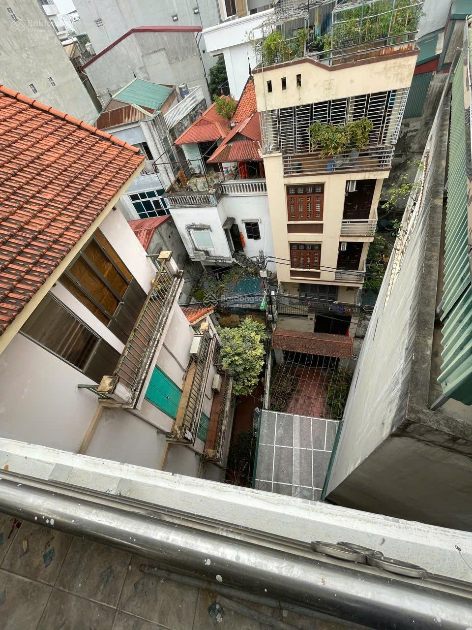 Chính chủ bán nhà Lạc Long Quân, 77m2, 5 tầng, 13,5 tỷ.