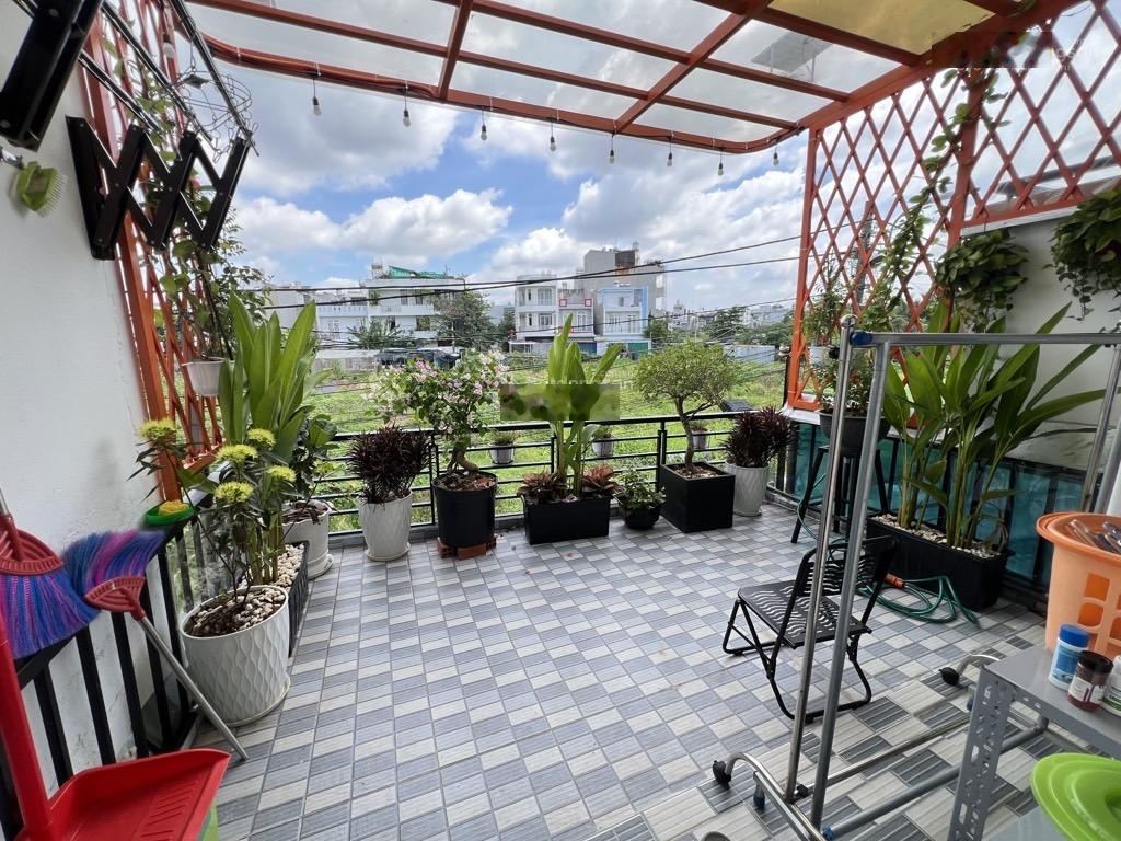 Tăng nhơn phú- quận 9- 55m2- 2 tầng- đường xe hơi- nhỉnh 5t- ban công rộng