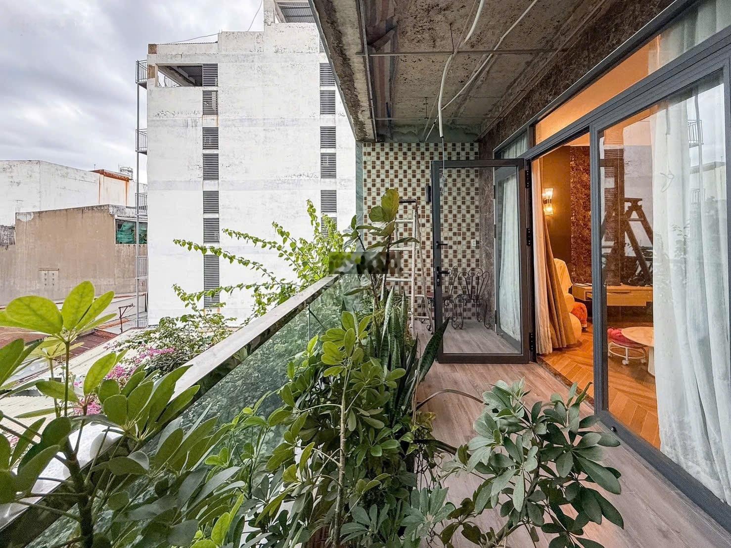 Đẳng cấp thương gia - biệt thự nghỉ dưỡng giữa lòng bình thạnh - 310m2 - sân vườn, hồ bơi