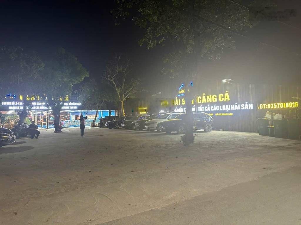 Nhỉnh 50tr/m2- 81.2m2 ngang 4m vuông a4- hxh sát vinhomes- chủ thiện chí bán