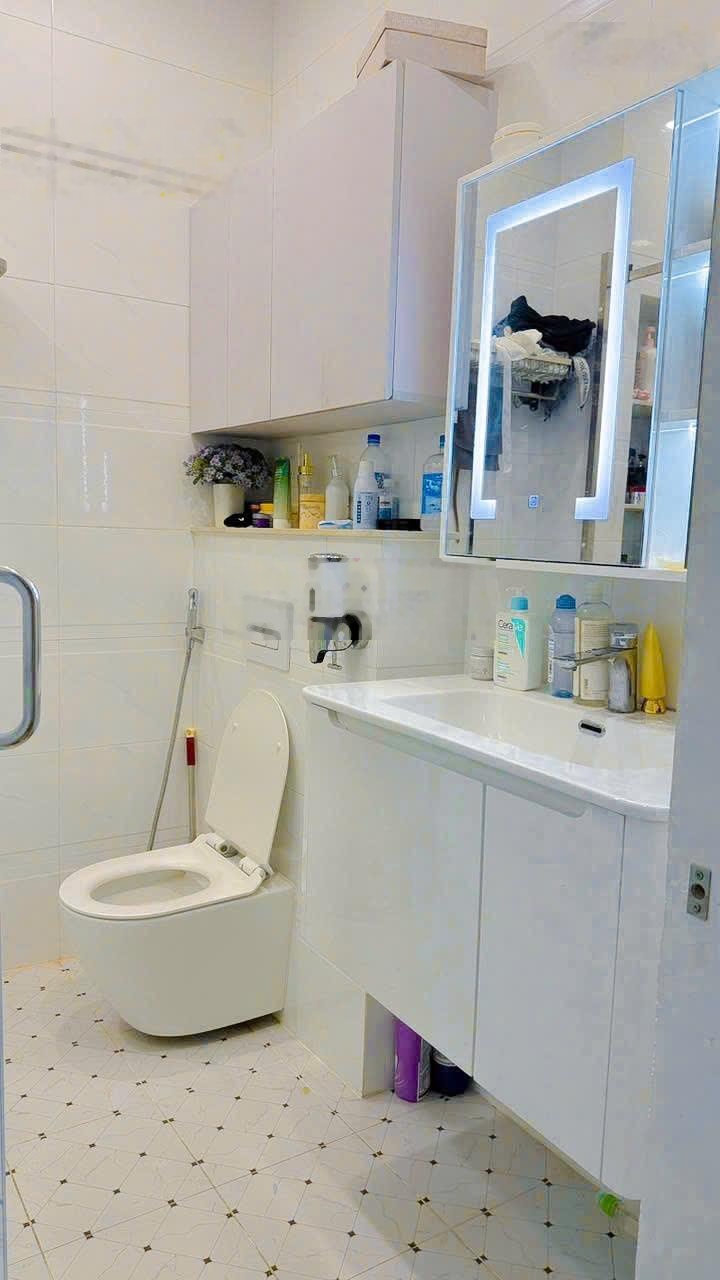 Nhà 3 tầng cao cấp linh đông, tp thủ đức cách vanh 2 chỉ 100m