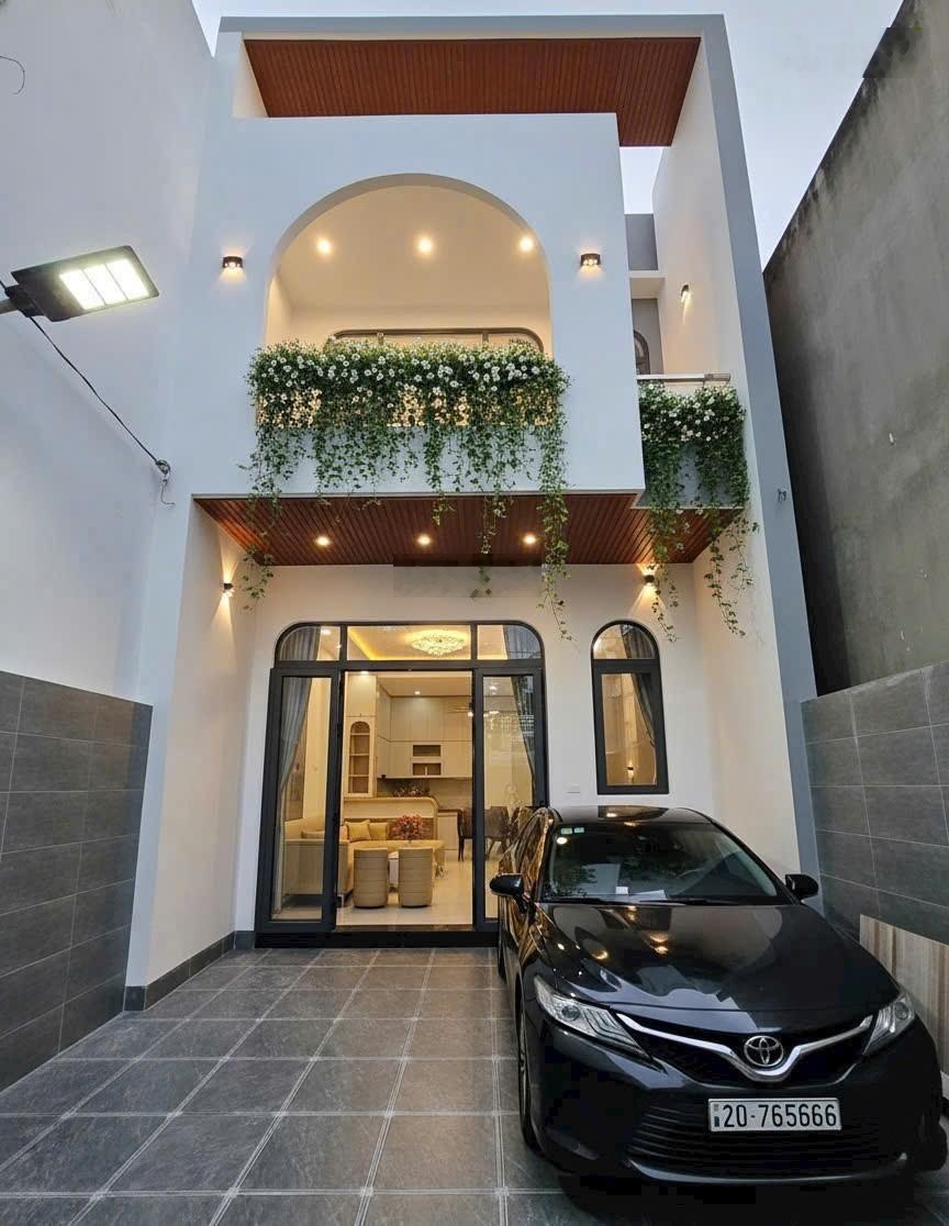 Bán Gấp Nhà 1 Trệt 1 Lầu Hoàn Công Xây Dựng 1 Sẹt đường Nguyễn Khuyến, Ngay Chợ Ngã 4 Phú Thọ