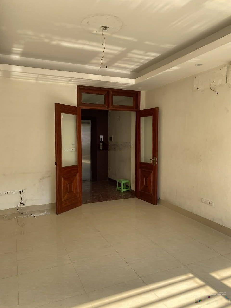 Bán MP Đào Tấn Ba Đình 40mx7T thang máy 37 tỷ cho thuê 50tr/tháng vỉa hè rộng kd sầm uất cạnh Lotte