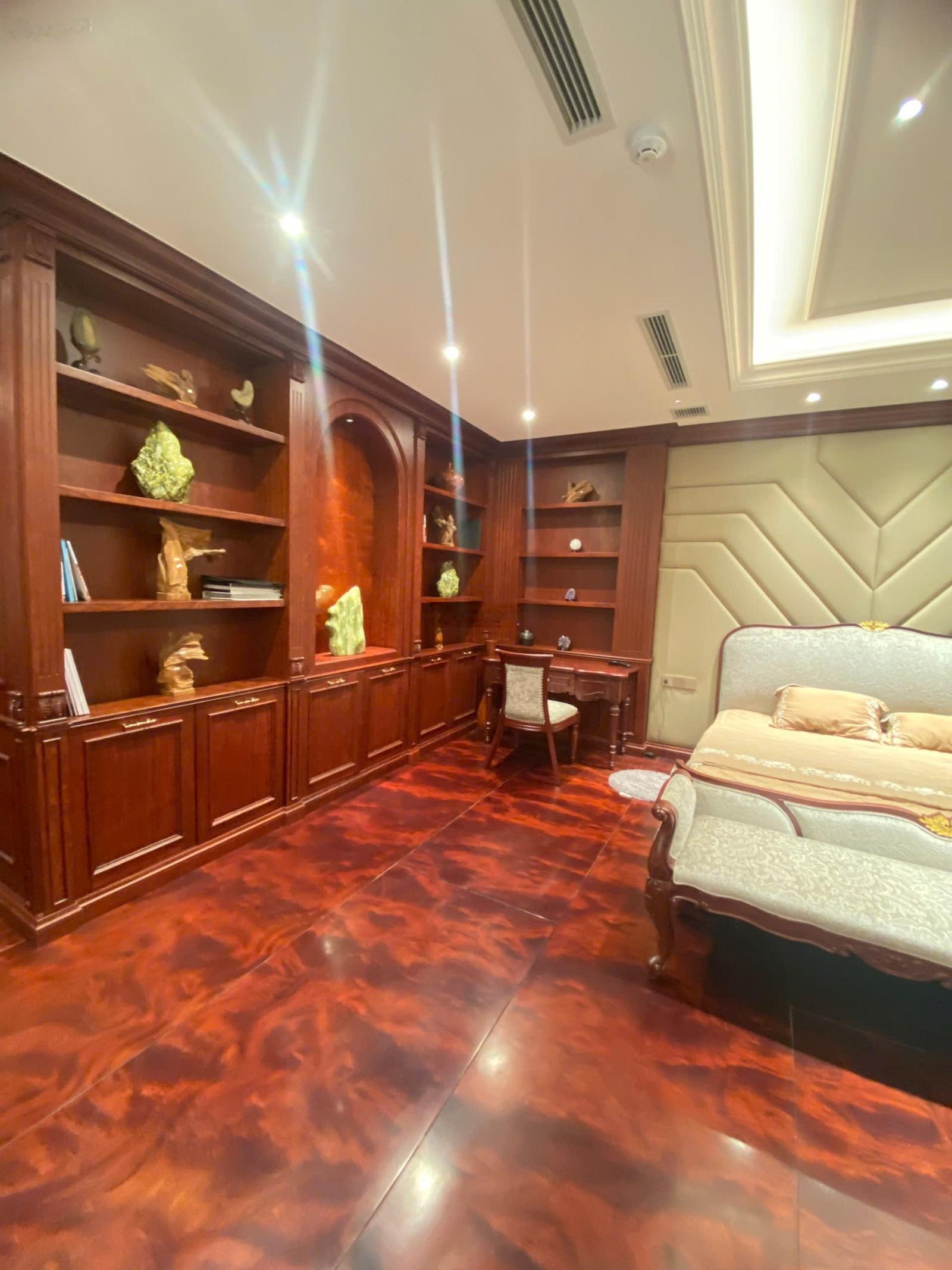 Bán tòa nhà văn phòng trung kính 1 mặt phố 1 mặt ngõ, 7 tầng thang máy, kinh doanh pccc hiện đại