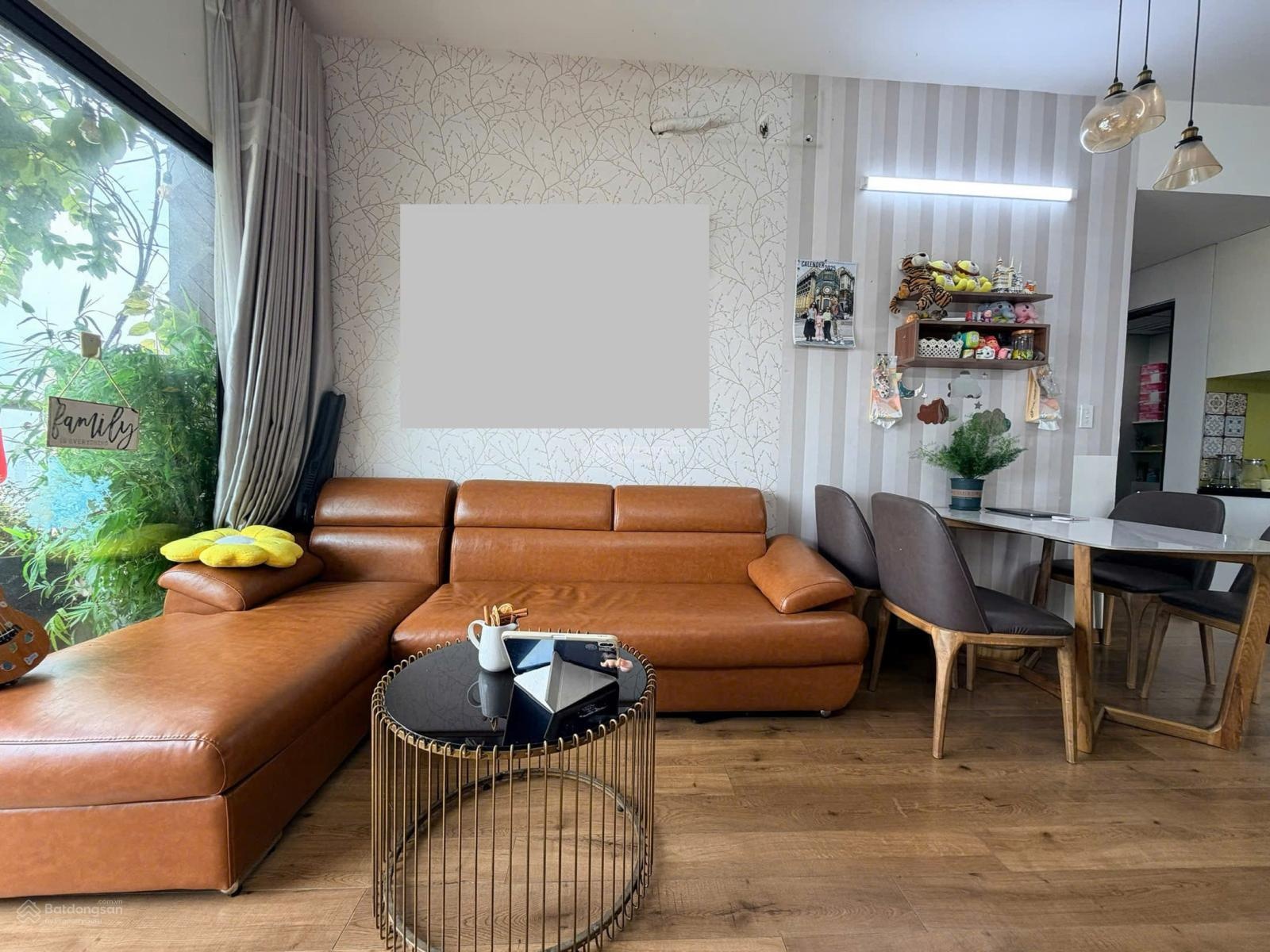 Chính chủ bán căn góc Đông Nam, Flora Novia 80m2 sổ sẵn, công chứng ngay. LH 0767500739