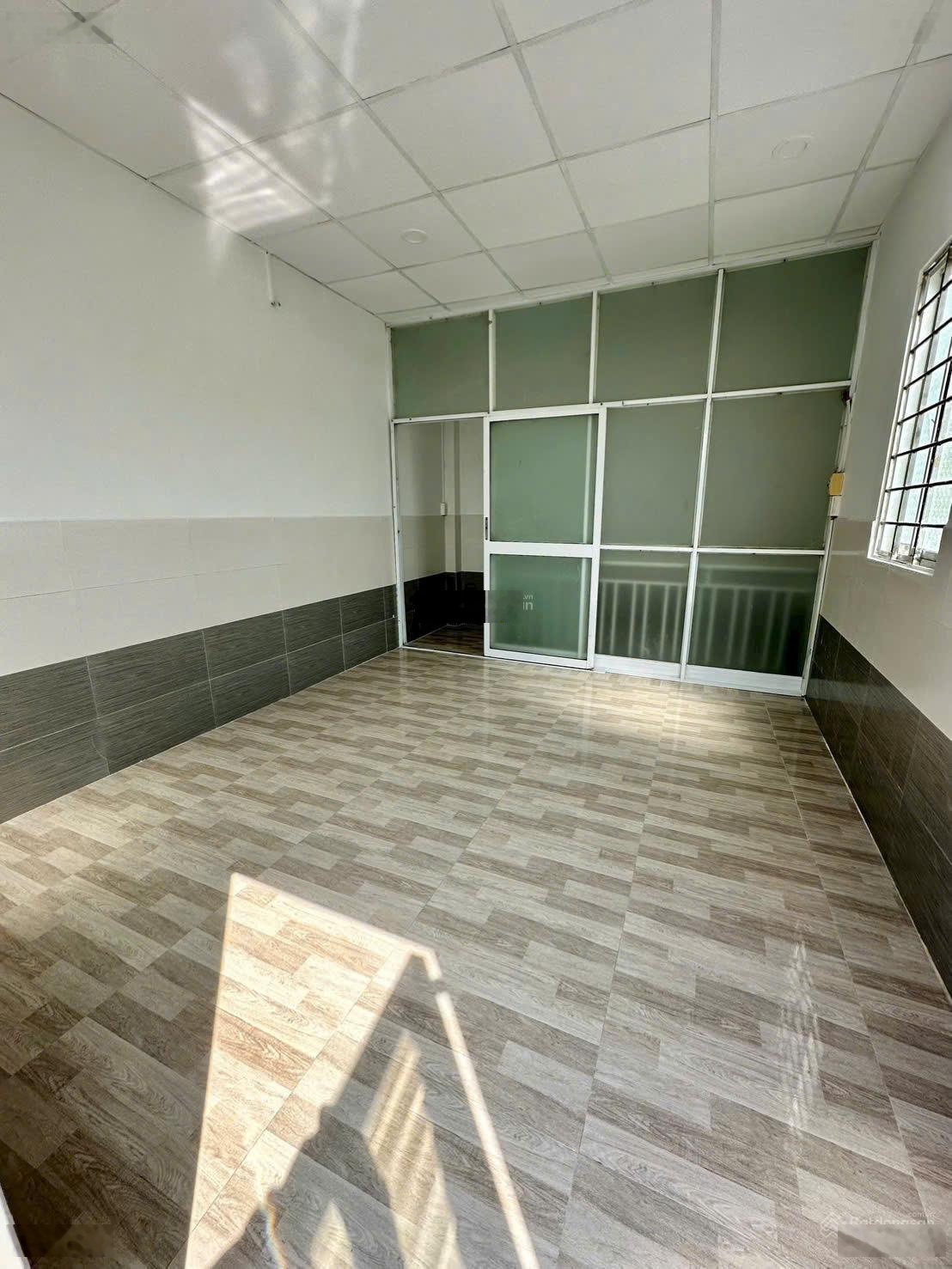 Nhà mới 2 lầu 432 Dương Bá Trạc P.Chánh Hưng căn góc phường 1 quận 8 giá 3 tỷ 99