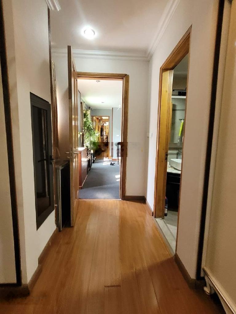 Bán nhà Phân Lô Đền Lừ 1 - 70m2 - 6T - 6Ngủ - Gara Vỉa Hè Kinh Doanh Đỉnh - MT 4,5m - Giá 26.8 TỶ