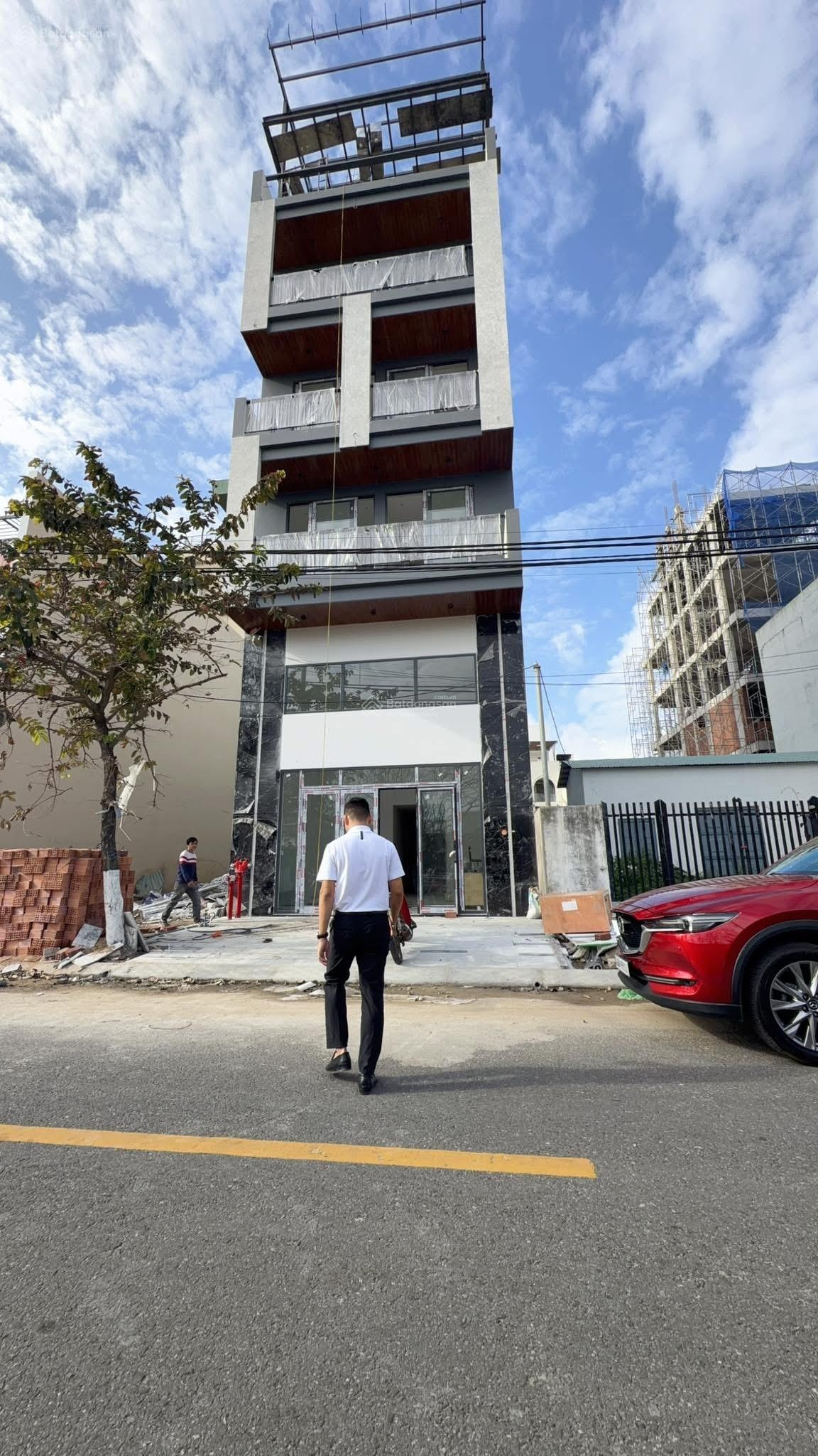 Toà căn hộ biển mỹ khê, dòng tiền 100triệu/tháng