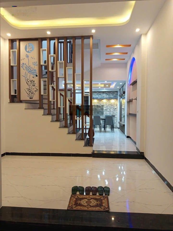 Bán nhà 4 tầng tđại áng, xã ngọc hồi dt 40m, mt 4m giá chỉ hơn 5 tỷ