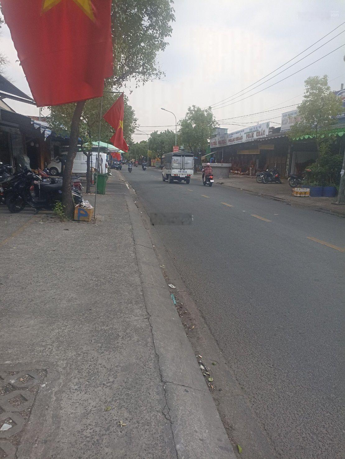 Sát MT Song Hành - nhà mới 2 tầng - 3t500 ( thương lượng)