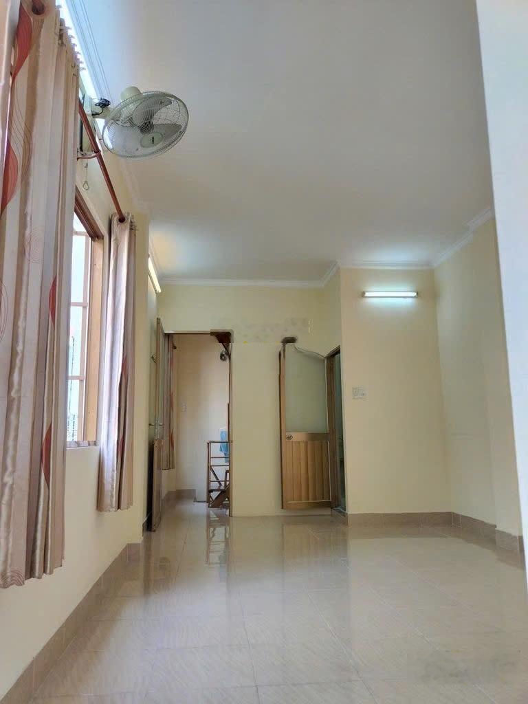 Nhà căn góc - HXH - Nơ Trang Long - 3,3x9m - trệt 2 lầu - 2PN 3WC - 14 triệu TL - Hằng 0906656852