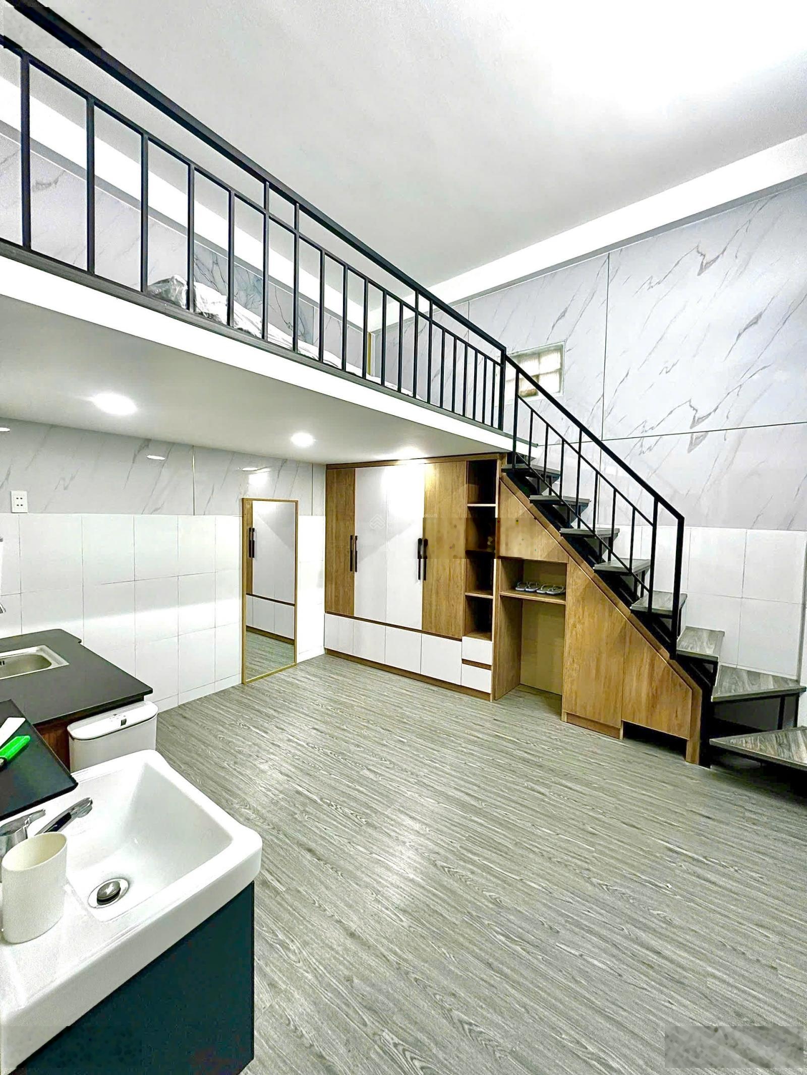 Khai trương phòng trọ Duplex Ban công Mới Keng Giá HSSV Q4 gần ĐH Luật, ĐH Nguyễn Tất Thành