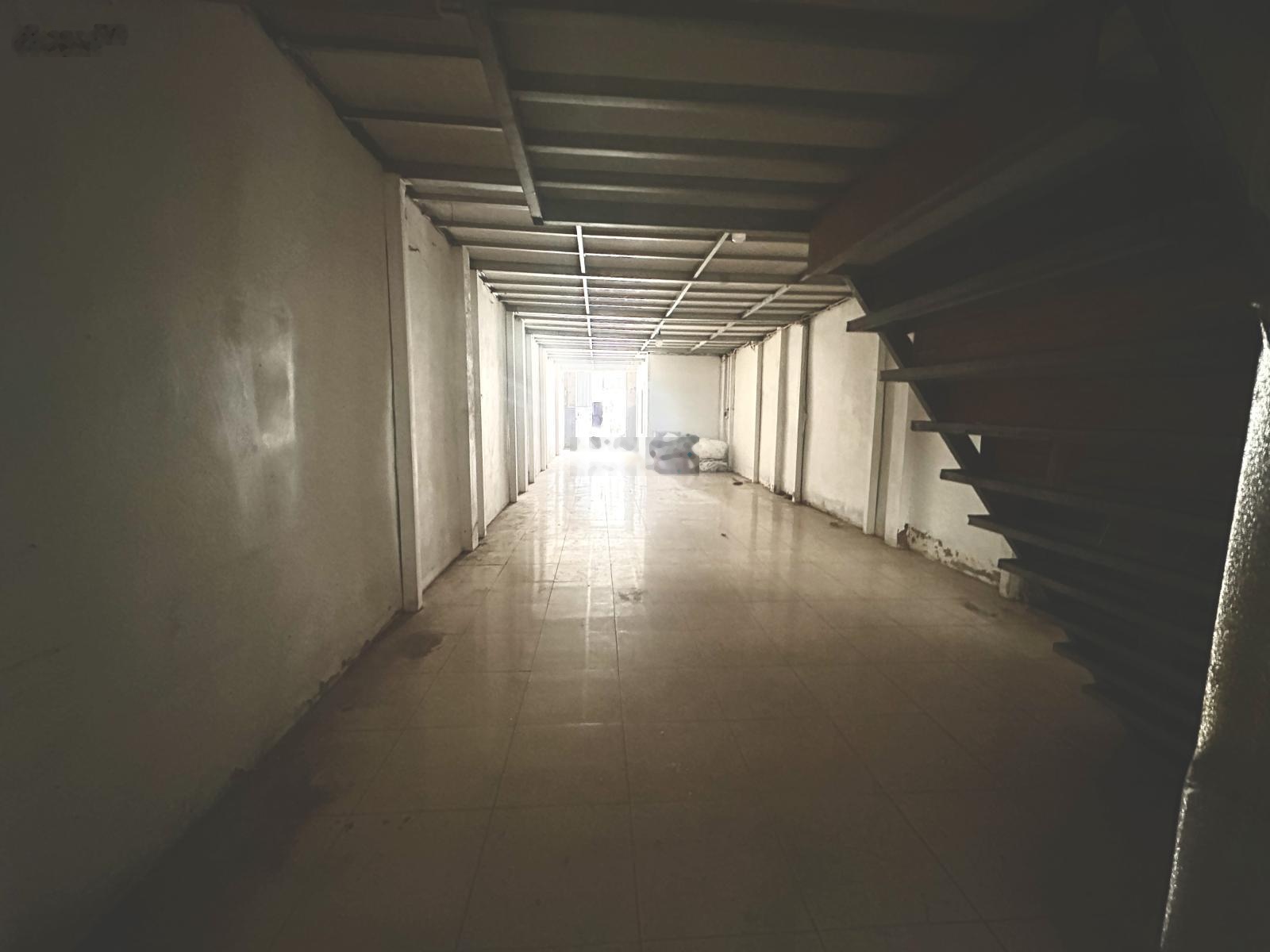 Cho thuê kho xưởng 120m2x2 tầng tại Nguyễn Văn Giáp - Nam Từ Liêm - Hà Nội. Giá 14 triệu/tháng